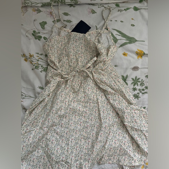 Brandy Melville Helene Dress - Picture 5 of 5